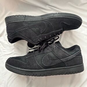 Nike Dunk Low Retro SE "Triple Black" (Blackout Suede)
 size 11.5 (No Box)